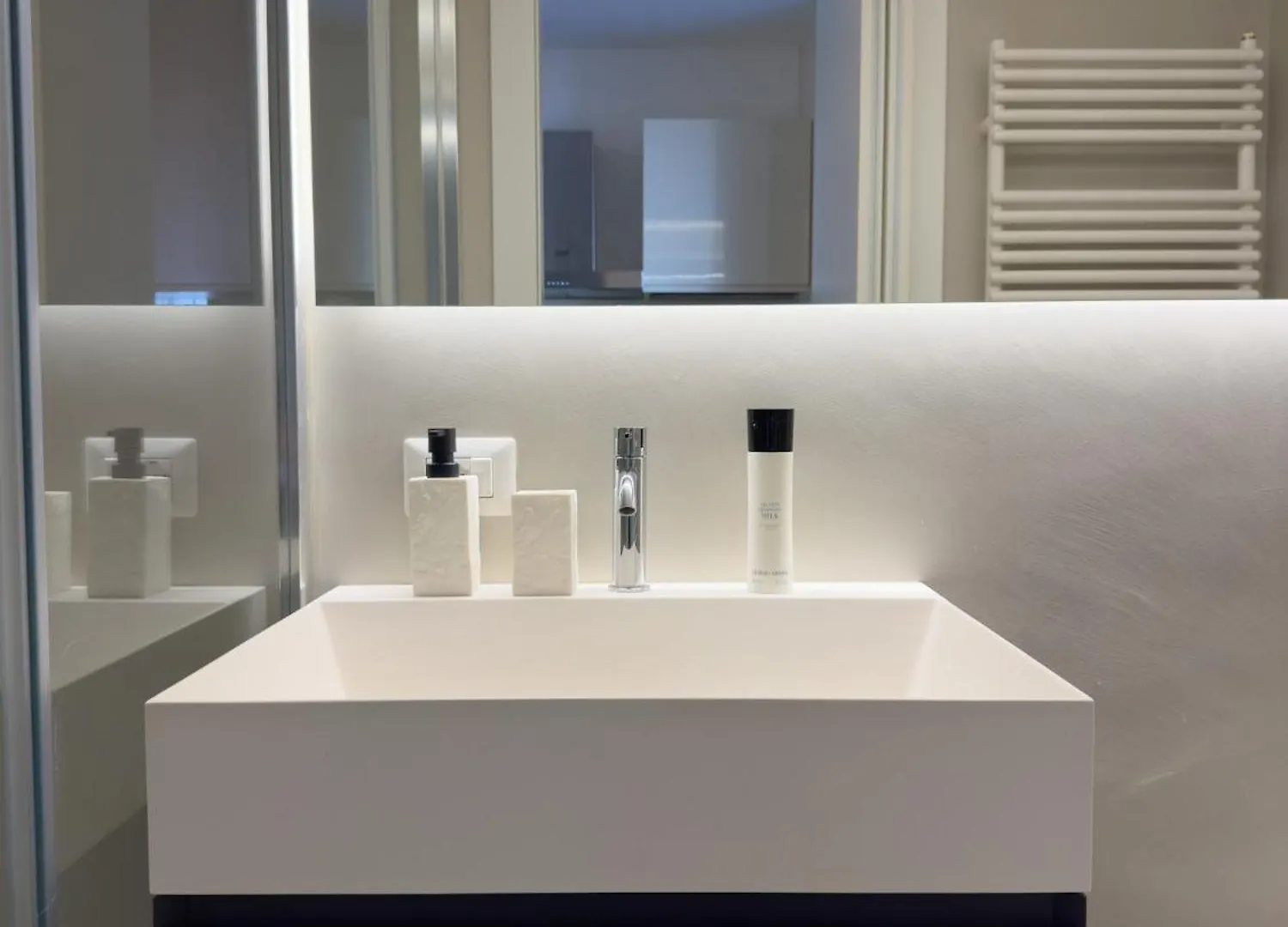Apartment The Boutique Houses - In The Heart Of Via Paolo Sarpi Milan Italy